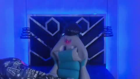 Snapshot of fieramadame chatting on 03/05/25, 12:00 online show from 03/05/25, 12:00