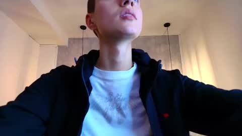 Snapshot of fieramadame chatting on 10/19/25, 07:14 online show from 10/19/25, 07:14