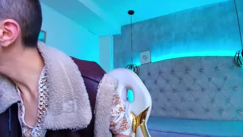 Snapshot of fieramadame chatting on 10/21/25, 11:44 online show from 10/21/25, 11:44