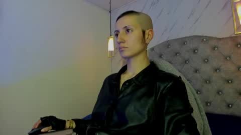   online show from 04/12/26, 07:19