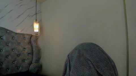   online show from 04/15/26, 12:01