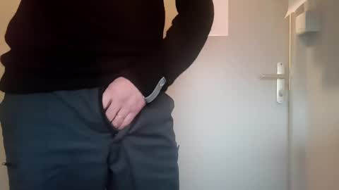 fifi010203 online show from 12/07/24, 12:02