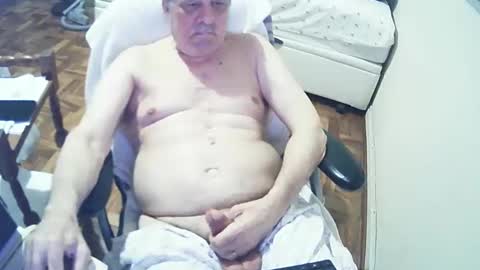 Snapshot of filhober chatting on 03/10/25, 02:39 filhober online show from 03/10/25, 02:39