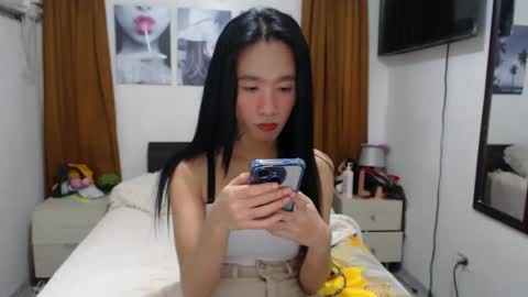 Snapshot of filipina_sweety chatting on 02/20/25, 12:36 stephanie online show from 02/20/25, 12:36