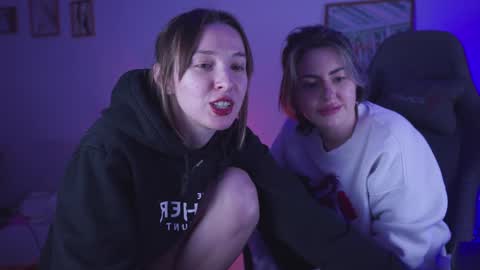 cap and Lana  online show from 12/07/24, 02:35