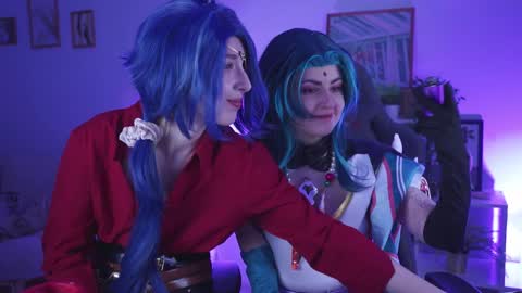 cap and Lana  online show from 12/08/24, 08:41