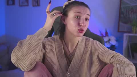 cap and Lana  online show from 12/12/24, 09:19