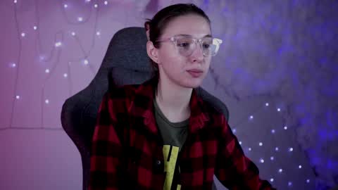 cap and Lana  online show from 01/18/25, 07:49