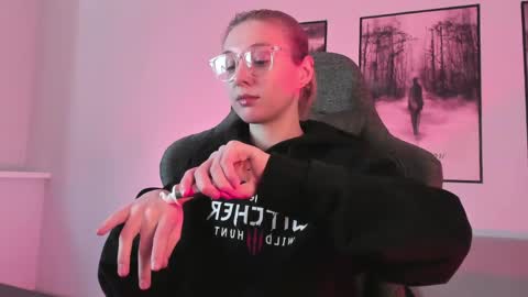 cap and Lana  online show from 03/01/25, 08:34