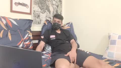 Snapshot of fin1904 chatting on 02/08/25, 02:27 fin1904 online show from 02/08/25, 02:27