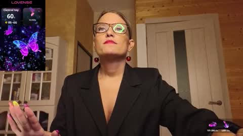 Snapshot of findom_lady_shine chatting on 09/14/25, 02:49 Lady online show from 09/14/25, 02:49