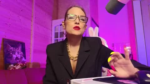 Lady online show from 05/14/26, 06:37