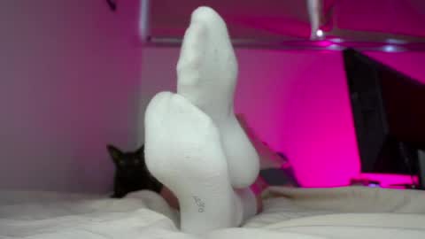 Snapshot of findomfeet_ chatting on 05/03/26, 08:15 Ashley online show from 05/03/26, 08:15
