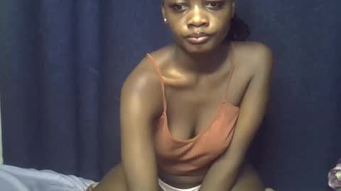 fine_ass24 online show from 04/05/26, 10:40