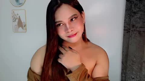 Jasmine online show from 04/11/26, 10:14