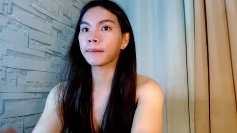 Snapshot of fionie_xxx chatting on 03/12/25, 11:33 FIONA online show from 03/12/25, 11:33