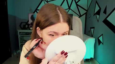 fiora online show from 03/25/26, 06:08