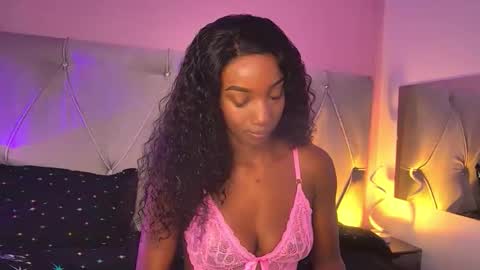 Fiorela Lenin  online show from 02/02/26, 06:50