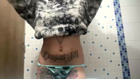 Snapshot of fiorella_up1 chatting on 09/15/25, 04:01 F I O R E L L A online show from 09/15/25, 04:01