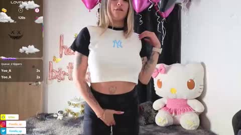 Snapshot of fiorella_up1 chatting on 11/02/25, 10:56 F I O R E L L A online show from 11/02/25, 10:56