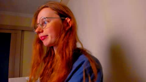 fire_luna online show from 11/23/25, 05:02