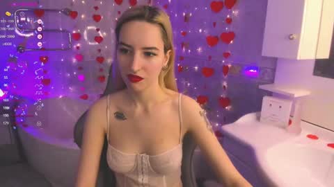 Snapshot of fire_moth chatting on 02/11/25, 04:33 Bellatrix online show from 02/11/25, 04:33