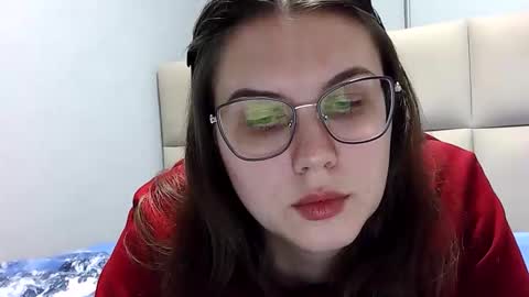 Sara online show from 04/19/26, 07:05