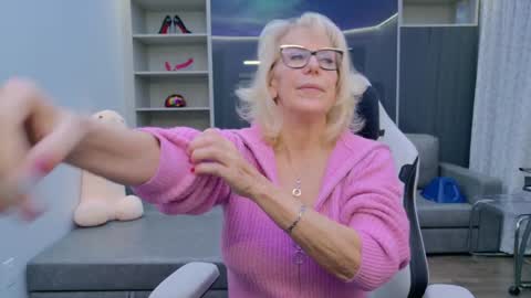 Bianca online show from 12/20/25, 08:49