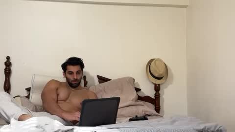 fitcurvyman4fun_69 online show from 01/15/26, 06:00