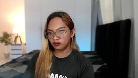 Snapshot of fitfemme_anna chatting on 03/05/26, 06:09 fitfemme_anna online show from 03/05/26, 06:09