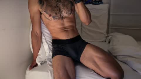 Snapshot of fitjacques chatting on 06/17/26, 02:36 fitjacques online show from 06/17/26, 02:36