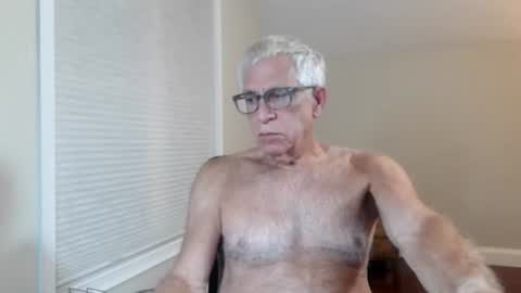 Snapshot of fitman999 chatting on 06/24/26, 01:04 Jon online show from 06/24/26, 01:04