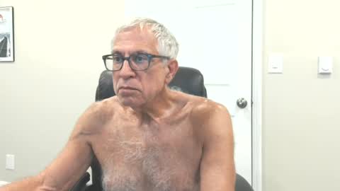 Snapshot of fitman999 chatting on 07/02/26, 05:52 Jon online show from 07/02/26, 05:52