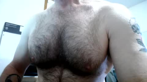 Snapshot of fitshow75 chatting on 06/27/26, 11:59 Links in Bio below online show from 06/27/26, 11:59