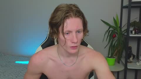 Snapshot of fixsicki chatting on 01/17/25, 03:12 Eren. online show from 01/17/25, 03:12