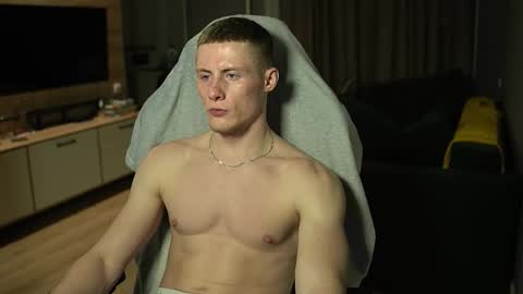 Snapshot of fixsicki chatting on 01/06/26, 08:23 Eren. online show from 01/06/26, 08:23