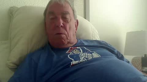 fjcs73 online show from 04/18/26, 06:12