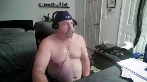 Snapshot of flaguy3233 chatting on 02/20/26, 06:10 Florida guy online show from 02/20/26, 06:10