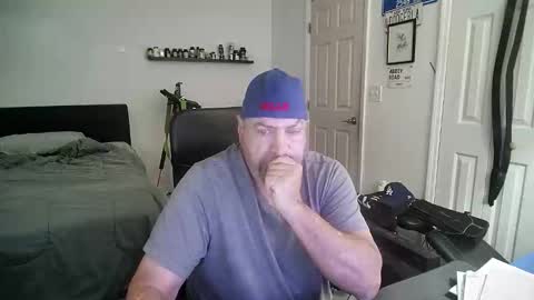 Snapshot of flaguy3233 chatting on 02/23/26, 10:51 Florida guy online show from 02/23/26, 10:51