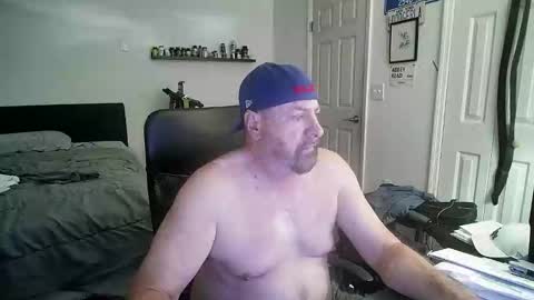 Snapshot of flaguy3233 chatting on 03/01/26, 03:03 Florida guy online show from 03/01/26, 03:03
