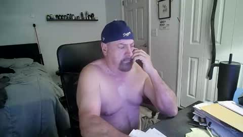 Snapshot of flaguy3233 chatting on 03/09/26, 10:25 Florida guy online show from 03/09/26, 10:25