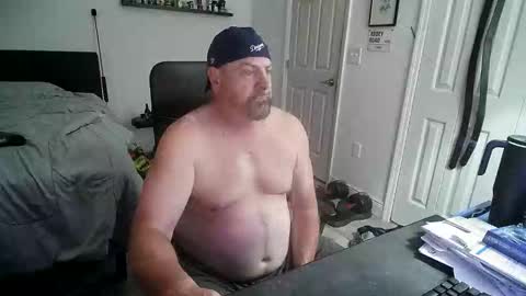 Snapshot of flaguy3233 chatting on 03/15/26, 05:57 Florida guy online show from 03/15/26, 05:57