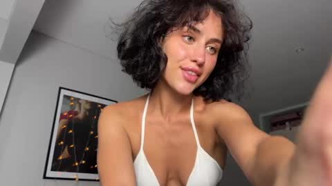 Snapshot of flaming_hotty chatting on 11/09/25, 05:06 Eva online show from 11/09/25, 05:06