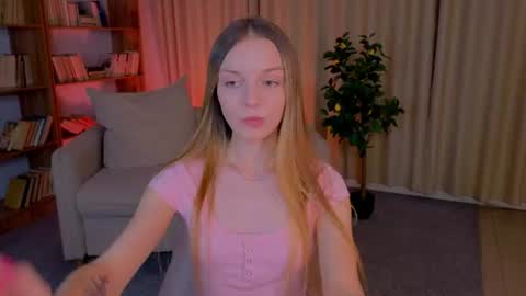 Snapshot of flamy_kitty chatting on 07/12/26, 08:16 Andy online show from 07/12/26, 08:16