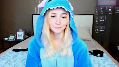 FlexiMona online show from 10/25/25, 10:01