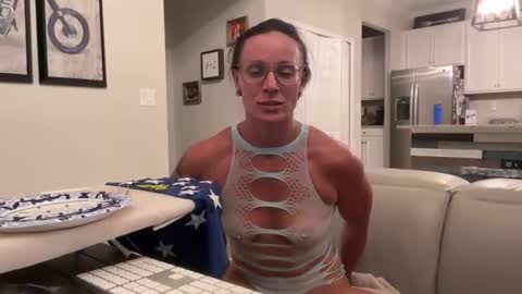 Snapshot of flexing_jessi chatting on 05/11/26, 01:33 Flexing Jessi online show from 05/11/26, 01:33