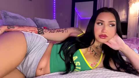 Roxy online show from 01/20/25, 05:15