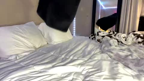 Roxy online show from 03/07/25, 01:42