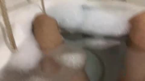 Snapshot of floater_24 chatting on 09/30/25, 04:56 floater_24 online show from 09/30/25, 04:56