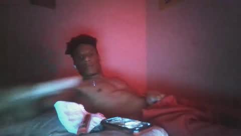 Snapshot of flomadetda chatting on 12/22/25, 12:29 JACC T online show from 12/22/25, 12:29